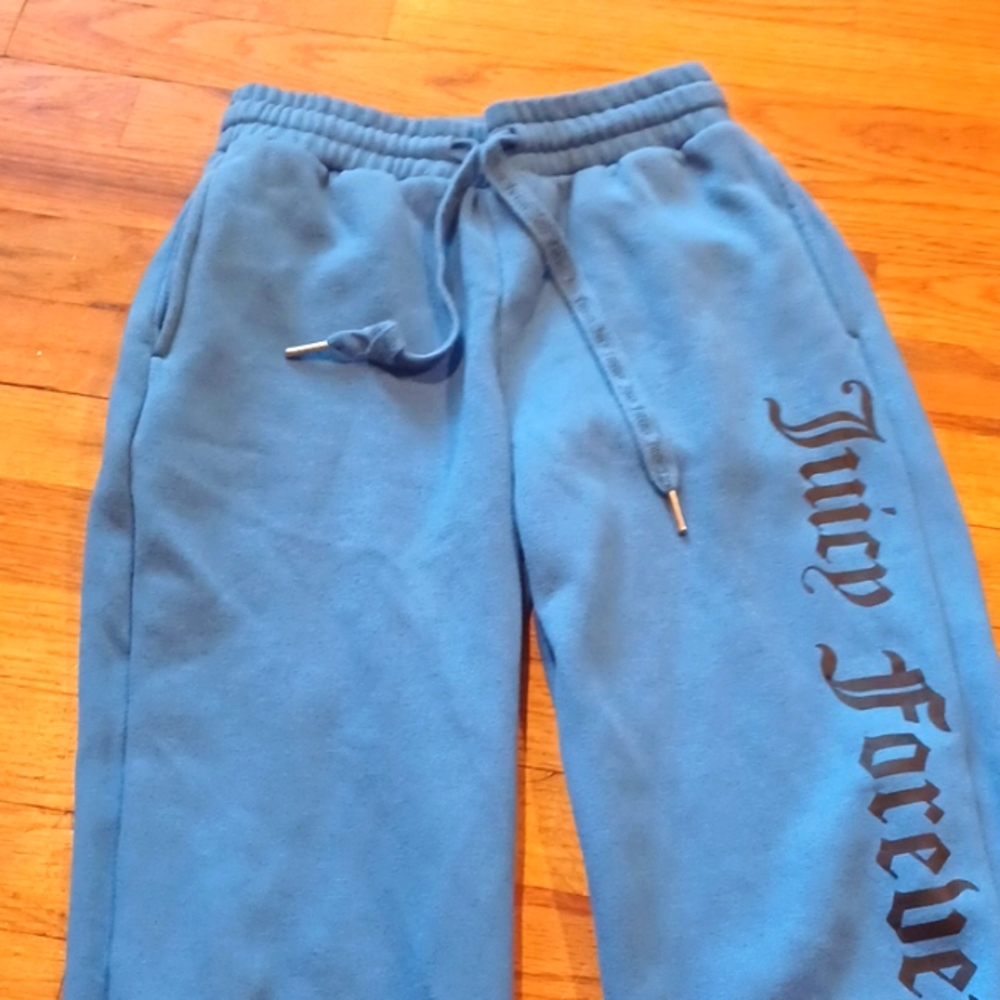 Sweatpants - Picture 2 of 4